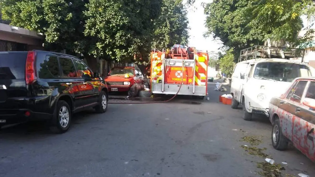 34 Bomberos auxilian a una mujer en el parto